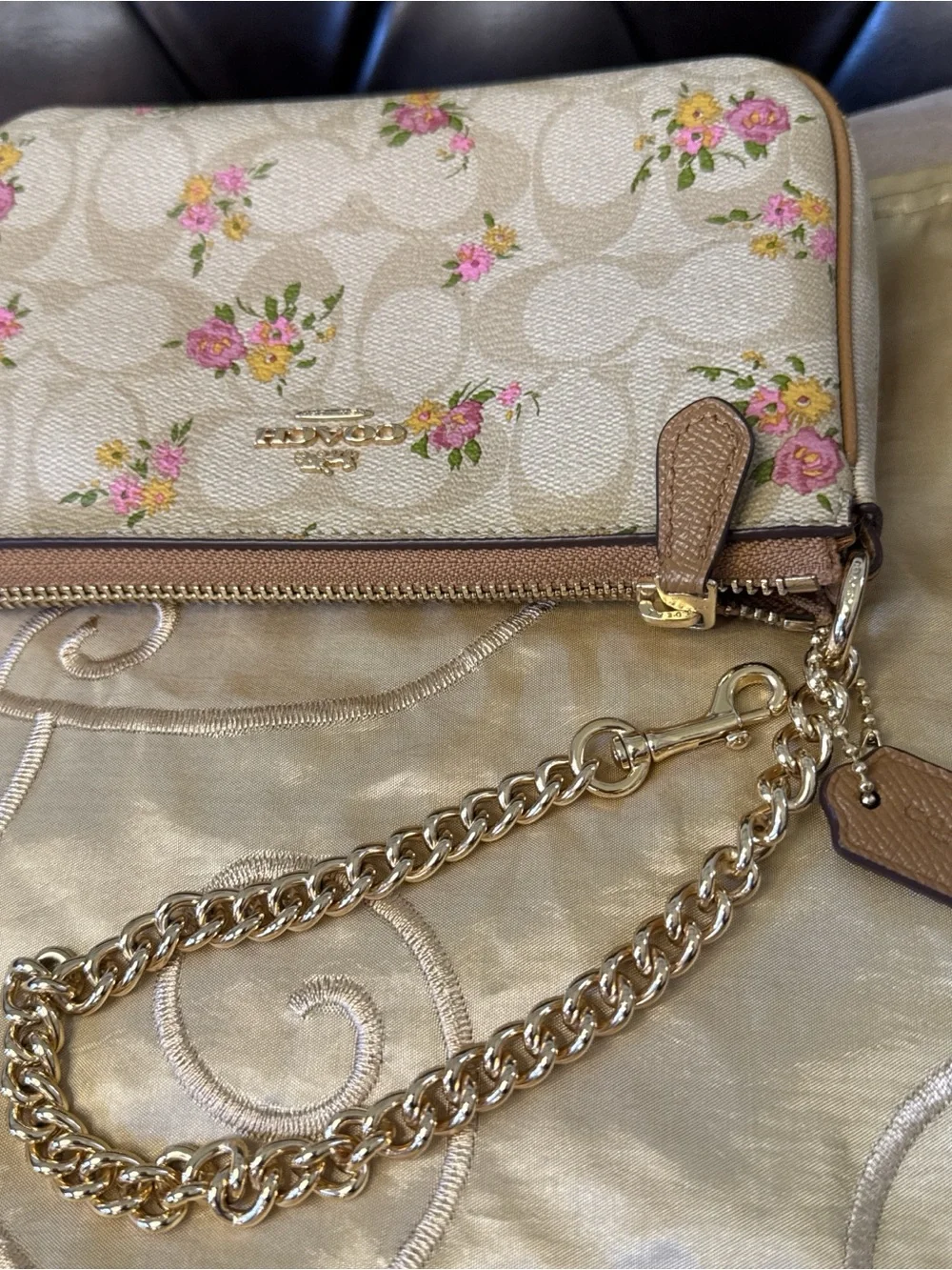 COACH SAND FLORAL SIGNATURE COATED CANVAS MINI POCHETTE/WRISTLET/GOLD HARDWARE